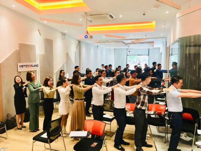 Hoạt động công ty